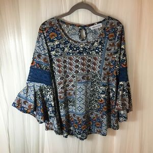BoHo Bell sleeve Tunic top. Flowy shirt crochet